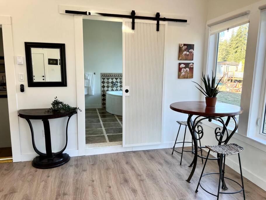 Country Home, Sleeps 6 Pets Friendly Port Alberni Buitenkant foto